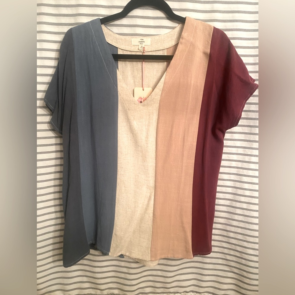 Entro Size M Medium NEW NWT Boutique Color Block Shirt